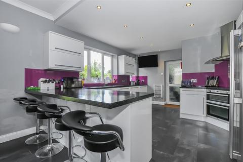 5 bedroom detached house for sale, Mount Pleasant Lane, Bricket Wood, St. Albans