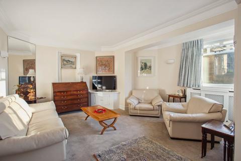 2 bedroom apartment for sale, Suffolk Square, Cheltenham, Gloucestershire, GL50