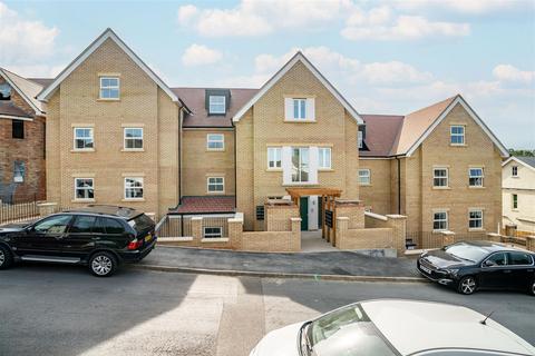 3 bedroom apartment for sale, Bloomfield Road, Harpenden