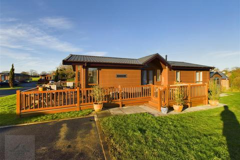 2 bedroom property for sale, Luxury Lodge, Royal Vale, London Road, Allostock, Knutsford