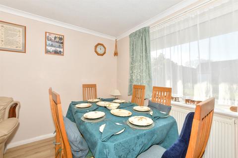 53 Copperfields, Lydd, Romney Marsh, TN29 9UU