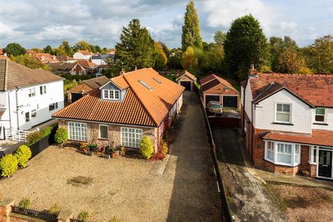 4 bedroom detached house for sale, York Road, Haxby, York