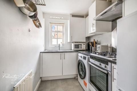 1 bedroom flat for sale, Albany Mews, Islington, N1