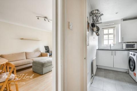 1 Albany Mews, London, N1 1LD