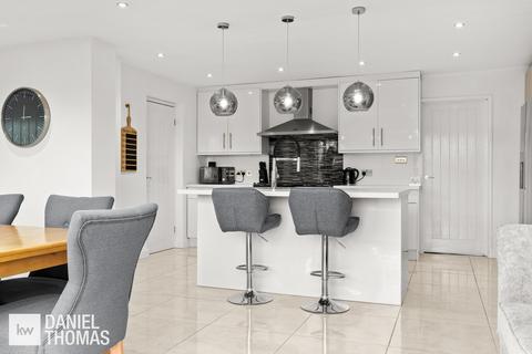 23 Amesbury, Waltham Abbey, EN9 3LH