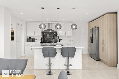 23 Amesbury, Waltham Abbey, EN9 3LH