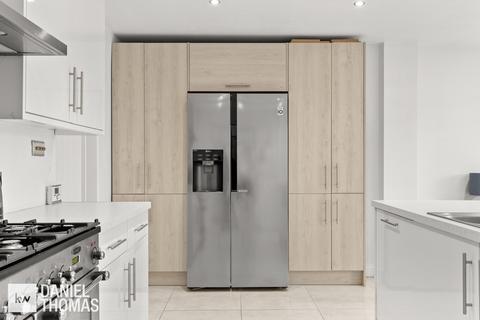 23 Amesbury, Waltham Abbey, EN9 3LH