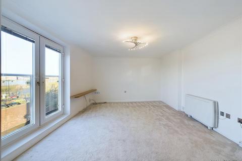 2 bedroom flat for sale, Riverside Court, South Shields