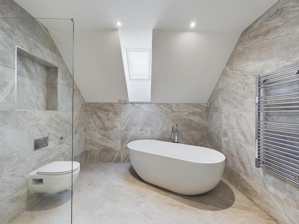 CAM04092 G0-PR0021-STILL032.jpg