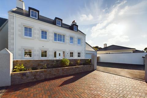 5 bedroom house for sale, NEW BUILD - 5 Bedroom Country Home, Walking Distance of St John's Village