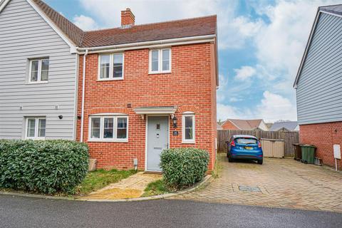 18 Redgrove Close, Bexhill-on-sea, TN39 5FD