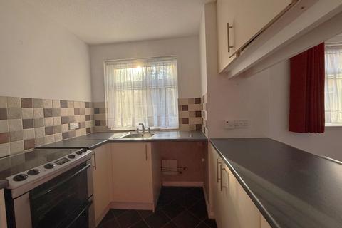 1 bedroom ground floor maisonette for sale, Regency Close, Rainham,