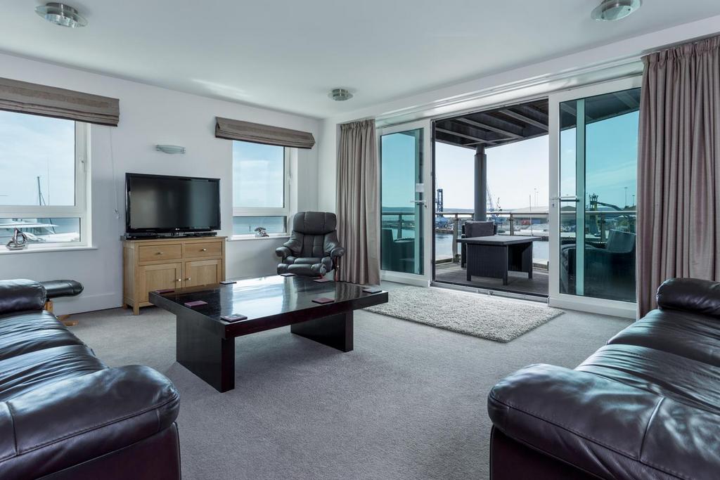 1 Dolphin Quays-14 web.jpg