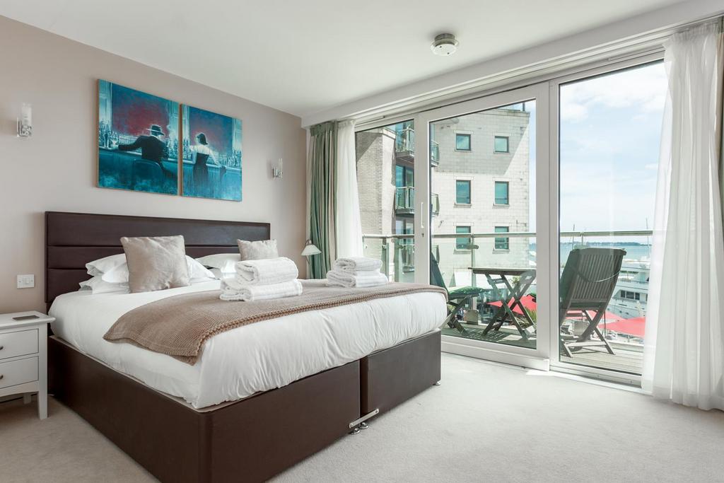 1 Dolphin Quays-9 web.jpg