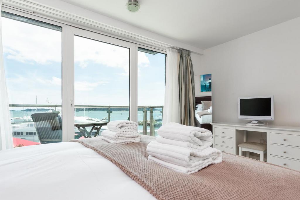 1 Dolphin Quays-8 web.jpg