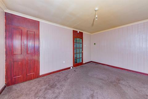 2 bedroom flat for sale, Yarrow Terrace, Dundee DD2