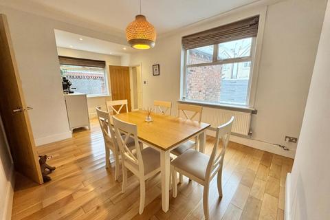 2 bedroom end of terrace house for sale, Knutsford Road, Alderley Edge