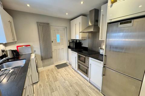 2 bedroom end of terrace house for sale, Knutsford Road, Alderley Edge