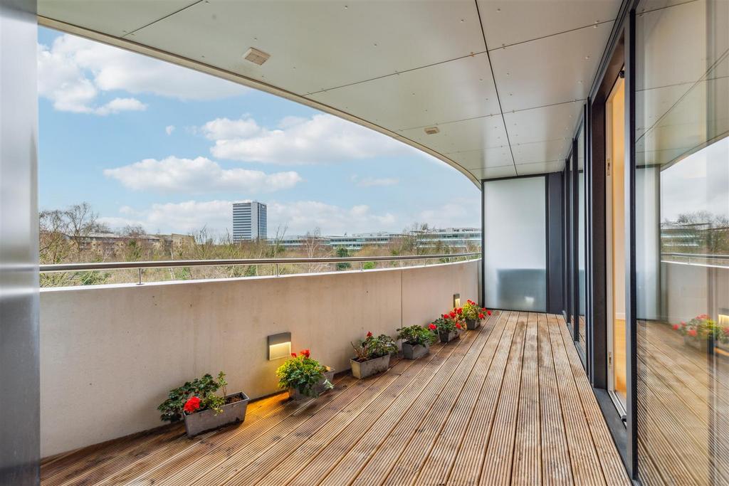 Edmunds House, W4 - FOR SALE