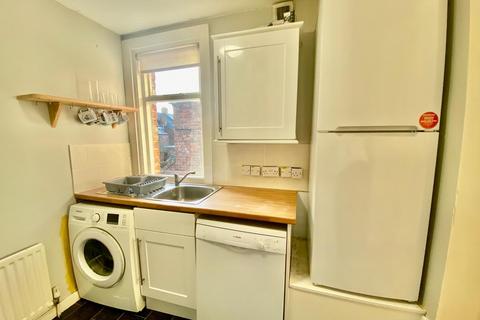 3 bedroom house to rent, Warton Terrace, Newcastle Upon Tyne