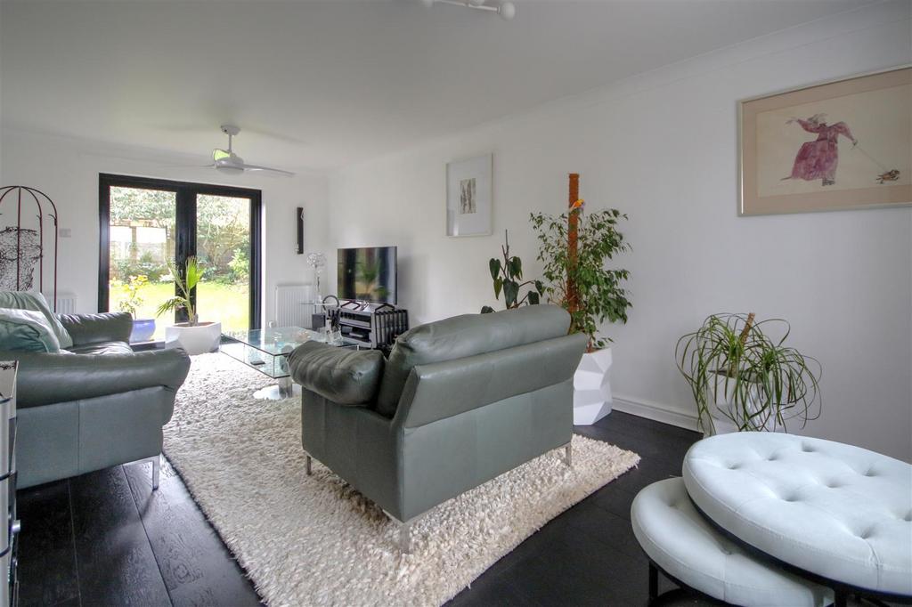 Sitting Room.jpg