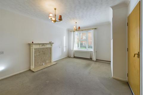 2 bedroom cottage for sale, Ashdown Court, Cromer