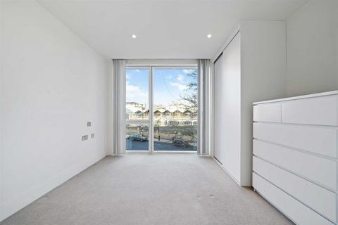 3 bedroom apartment to rent, West Row, Kensington