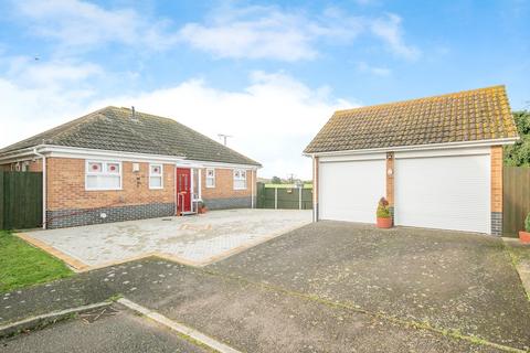 3 bedroom detached bungalow for sale, Penzance Close, Clacton-on-Sea CO15