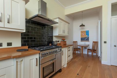 3 bedroom flat for sale, 11/3 (2F1), Eyre Crescent, Canonmills, EDINBURGH, EH3 5ET