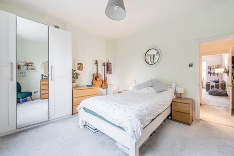 Flat 2a, 19 Birdhurst Road, South Croydon, CR2 7EF