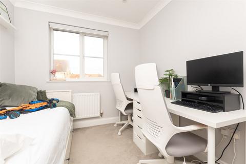 5 Foxglove Close, Sidcup, DA15 9JP
