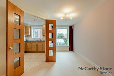 1 bedroom apartment for sale, Claridge House, Littlehampton, West Sussex, BN17 5FE