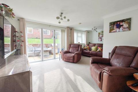 7 bedroom detached house for sale, Court Farm Road, Newhaven