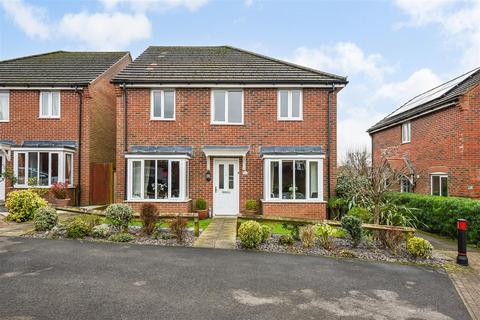 4 bedroom detached house for sale, Micheldever Road, Whitchurch