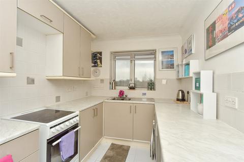 1 bedroom flat for sale, Ferrier Close, Rainham, Gillingham, Kent