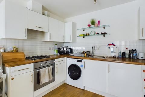 1 bedroom ground floor flat to rent, Cameron Crescent, Edgware, HA8