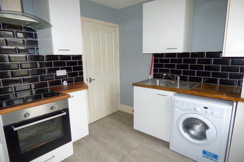 2 bedroom terraced house to rent, Nursery Lane, Felling