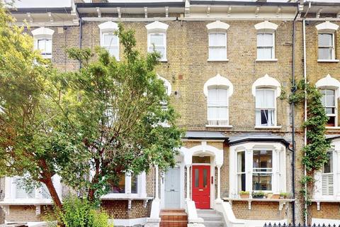 1 bedroom flat to rent, Cologne Road, SW11