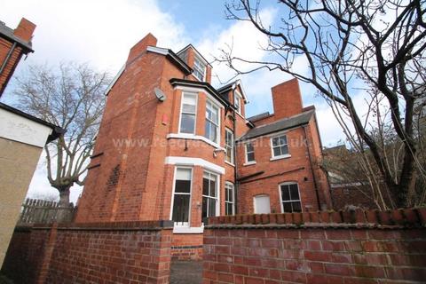 6 bedroom flat to rent, Derby Road, Nottingham NG7