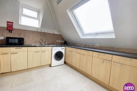 6 bedroom flat to rent, Derby Road, Nottingham NG7