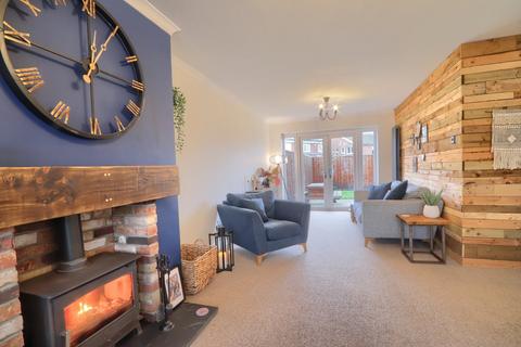 3 bedroom semi-detached house for sale, Moulton Grove, Fairfield