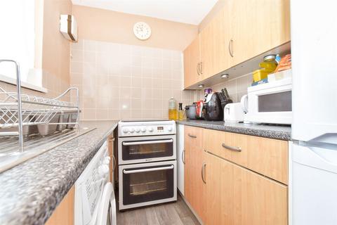 46 Clacton Road, Portsmouth, PO6 3QY