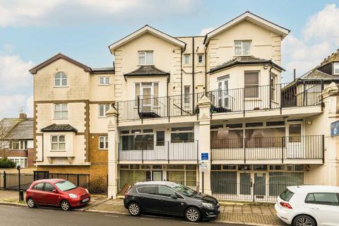 1 bedroom flat for sale, St. Johns Road, Isleworth TW7