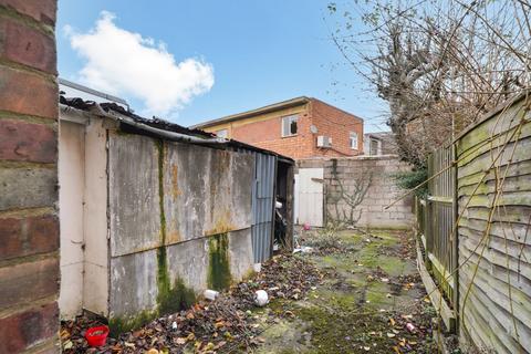 3 bedroom terraced house for sale, Litchfield Gardens, London, NW10