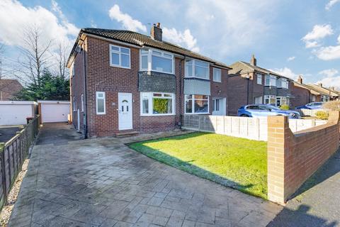 3 bedroom semi-detached house for sale, Sandyacres, Leeds