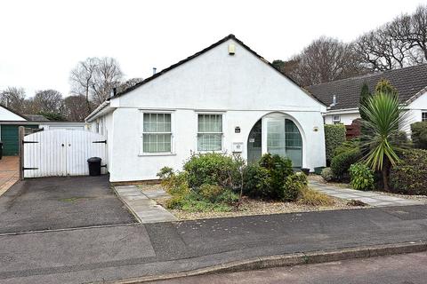 3 bedroom detached bungalow for sale, Thetchers Close