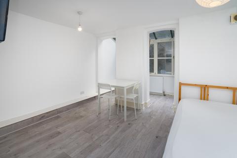 Studio to rent, Pratt Street, London, NW1