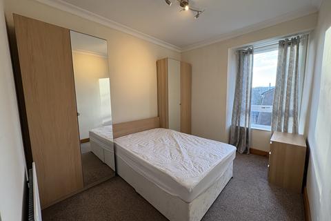 2 bedroom flat to rent, Ellen Street, Dundee,