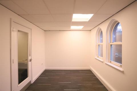 Office to rent, Eagle Brow, Lymm