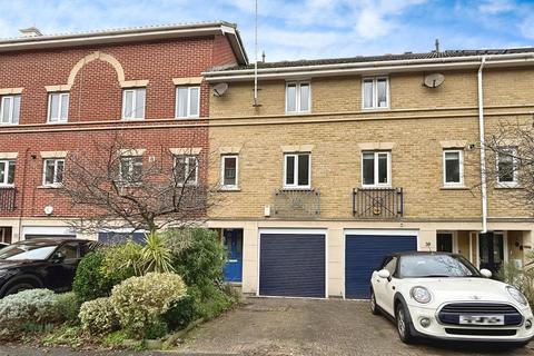 3 bedroom terraced house for sale, Applecross Close, Rochester